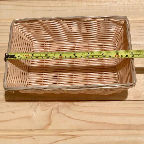 🟢 {3/$15} Basket - 9” x 6” x 3” - Picture 6 of 11